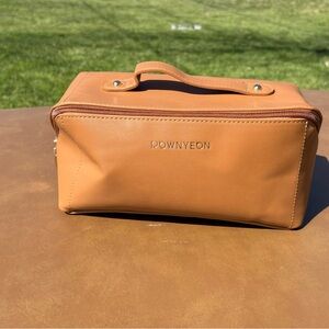 Brown DOWRYEON Cosmetic Travel Bag